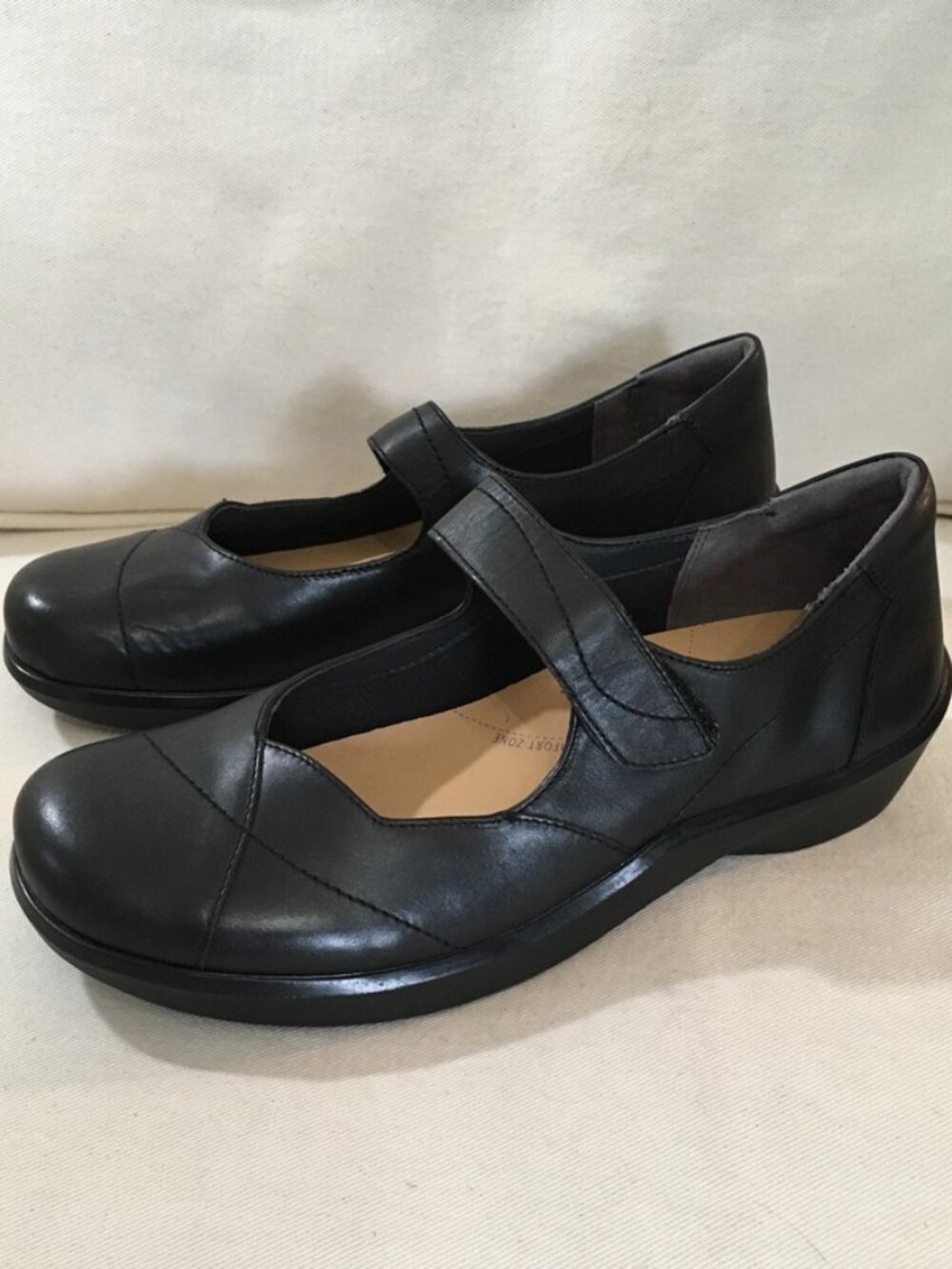 NWOT Ziera Ariel Black Leather Mary Jane Shoe